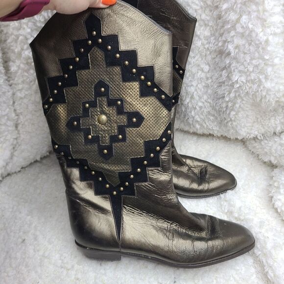 Stuart Weitzman Vintage Aztec Studded Leather Pull-on Boots size‎ 6.5 - Picture 2 of 9